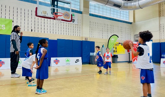 Junior Knicks Basketball League young players play basketball