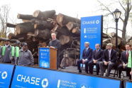 Mayor Bloomberg and other officials 