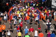 2010 ING NYC Marathon Near Finish Line 