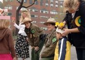 Urban Park Rangers speak to children about flowers 